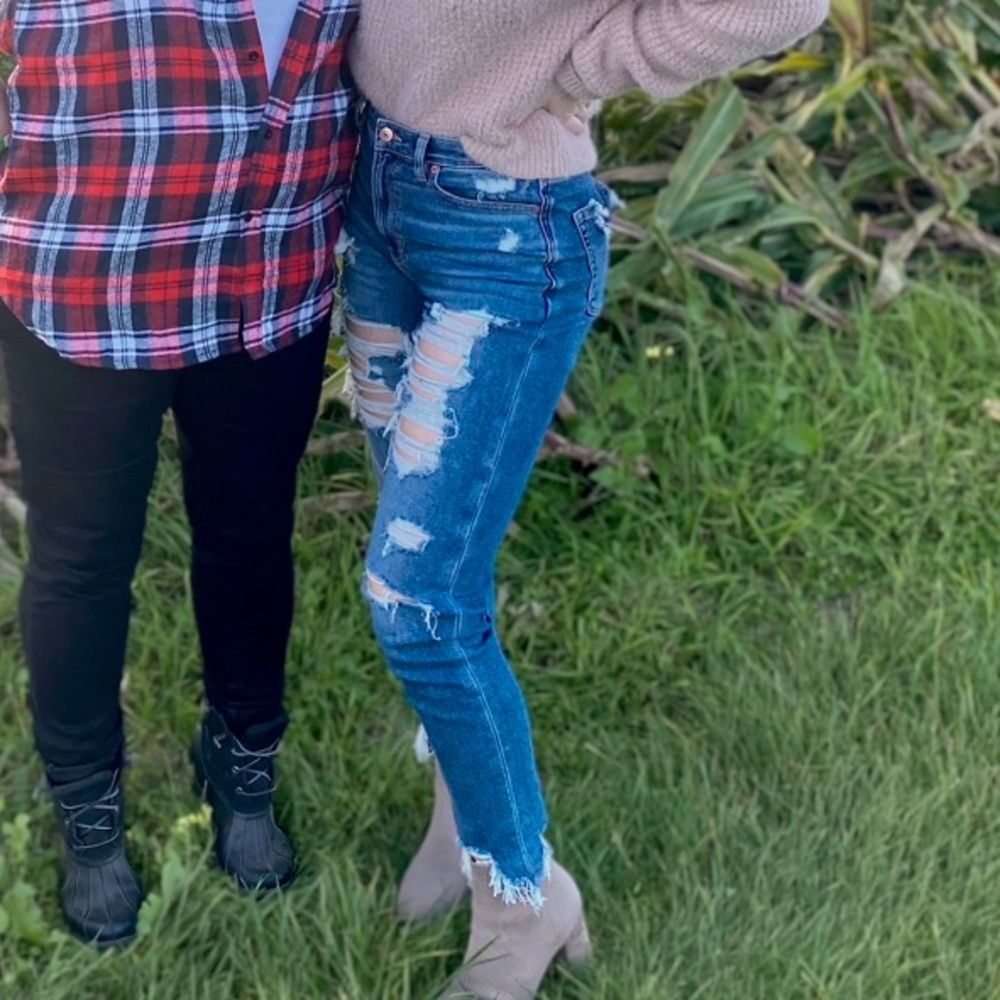 American Eagle Outfitters Distressed Denim Skinny Pants